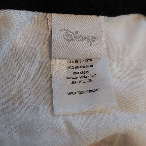 ⭕SOLD⭕Juniors Disney Stitch Christmas Love Shirt - Picture 4 of 6